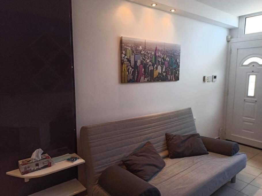 Takis & Machi House Apartment ราฟีนา ภายนอก รูปภาพ