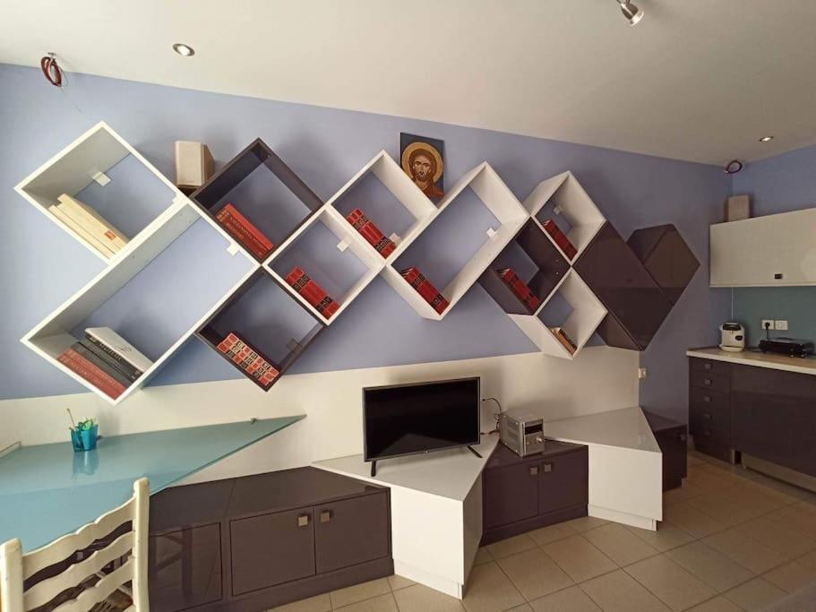 Takis & Machi House Apartment ราฟีนา ภายนอก รูปภาพ